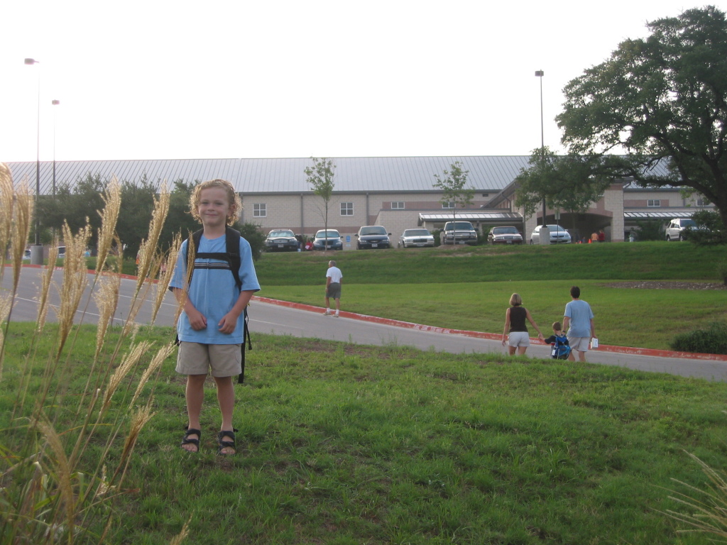 2005/08 August/Vales First Day of School/1024x768_IMG_2177.JPG